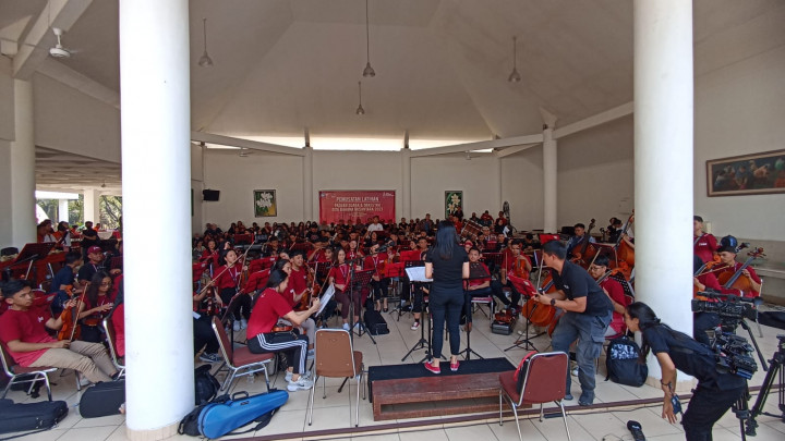 Orkestra Bukan Cuma Musik Orang Kaya