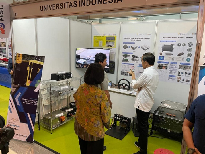Presiden Disebut Terkesan dengan Inovasi Kendaraan Listrik RCAVe FTUI