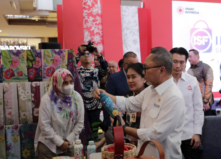 Mendag Zulkifli Hasan Minta Pusat Perbelanjaan Berinovasi Gaet Lebih Banyak Konsumen