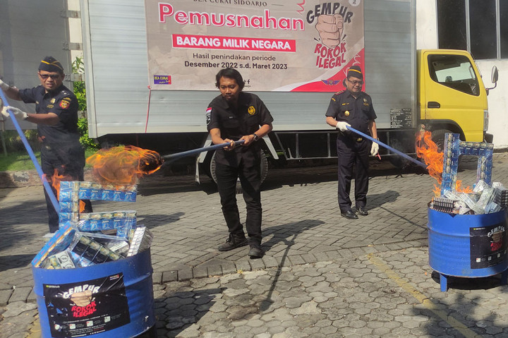 Bea Cukai Sidoarjo Musnahkan Rokok Ilegal Senilai Rp1 Miliar