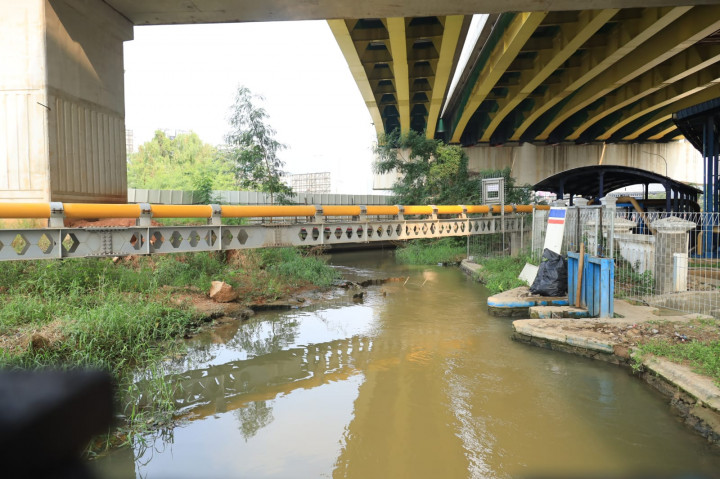 Kali Bekasi Tercemar, Produksi Air Bersih Terganggu