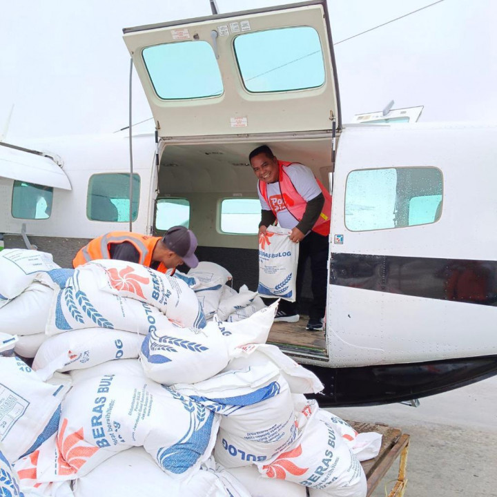 Pos Indonesia Tuntaskan Penyaluran Bansos Beras di Papua, Agustus 2023
