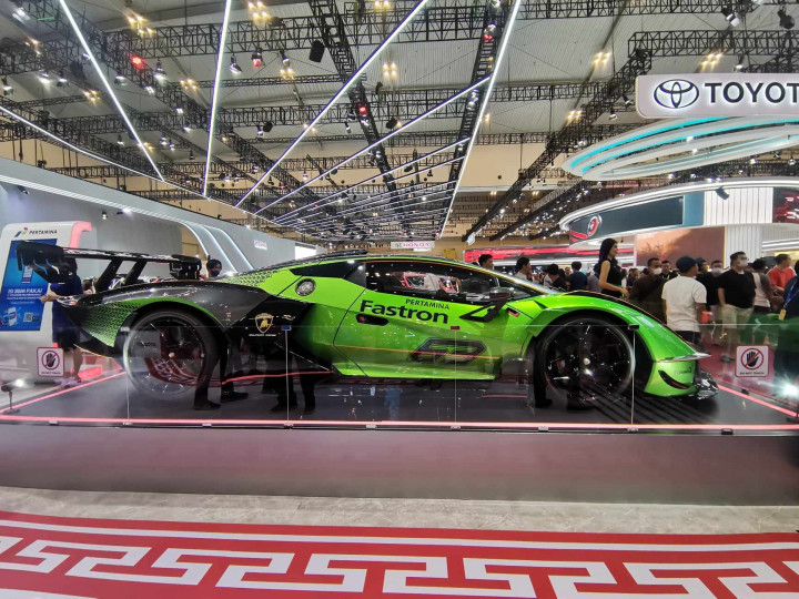 Mobil Balap Lamborghini Bakal Kembali Menegak Oli Buatan Indonesia