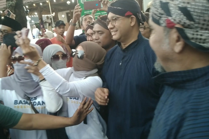 Kunjungi Jogja, Anies Ziarah ke Makam Raja-raja Mataram