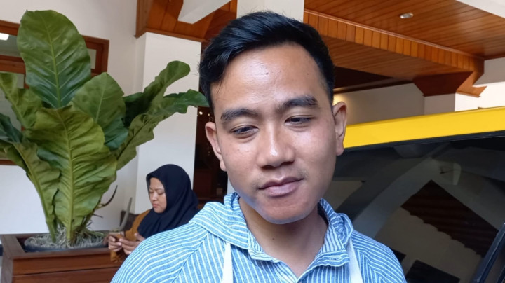 Namanya Kalahkan Erick Thohir dalam Survei Cawapres Prabowo, Gibran: Survei Aneh