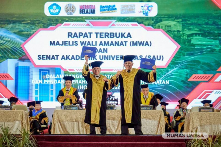 Unesa Berikan Gelar Doktor Honoris Causa kepada Dua Jenderal Polisi