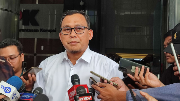 Dugaan Pendistribusian Duit Korupsi Pengadaan Lahan Pulo Gebang