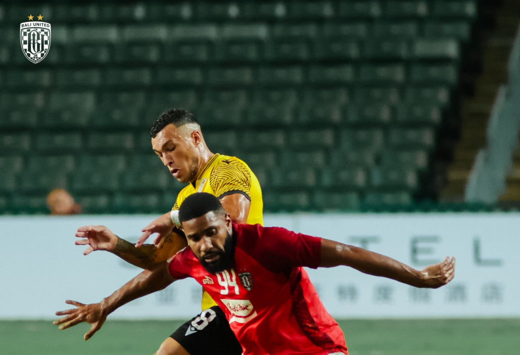 Suasana pertandingan Lee Man vs Bali United (Twitter: @BaliUtd)