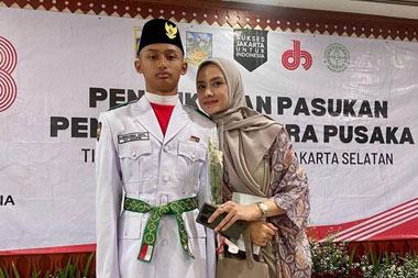 Gagahnya Putra Ibnu Jamil jadi Paskibraka Jaksel