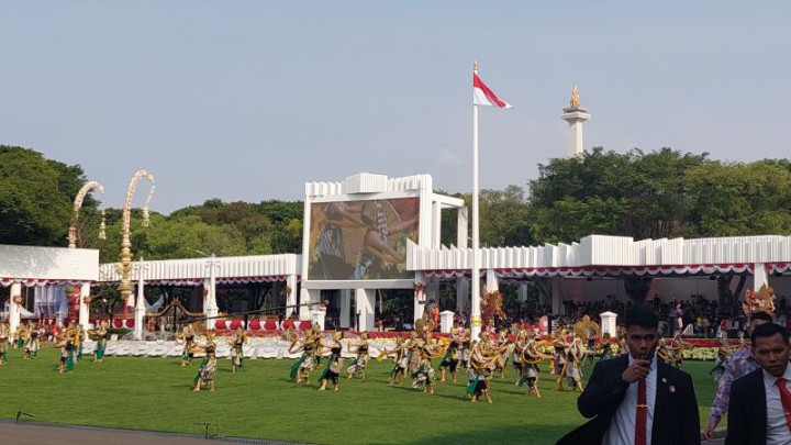 Upacara Penurunan Bendera Dibuka dengan Tarian Budaya Hingga Penampilan Kahitna