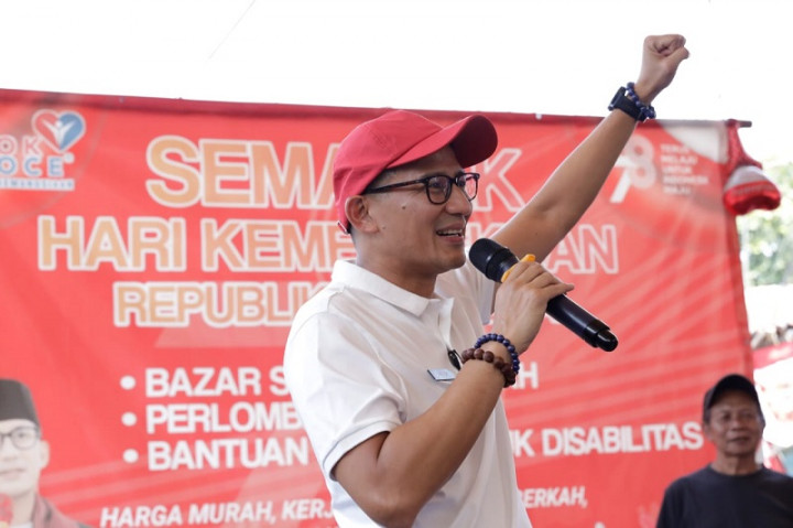 Merayakan HUT ke-78 RI, Menparekraf Salurkan Modal Usaha kepada Disabilitas
