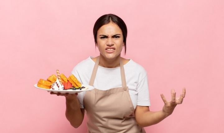 Kamu Sedang Emosi? Jangan Coba-coba Mengonsumsi 5 Makanan Ini