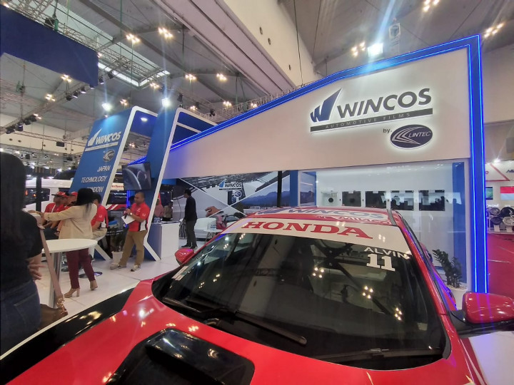 Kaca Film Lindungi Pembalap Beraksi di Lintasan, Ini Sebabnya