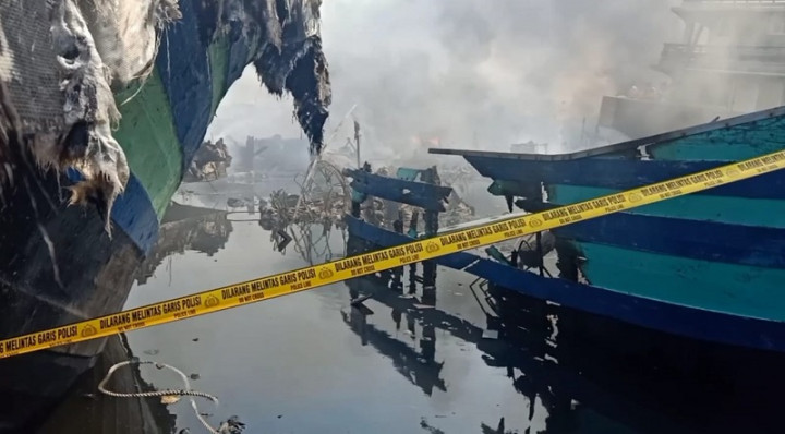 15 Orang Diperiksa terkait Kebakaran Kapal di Tegal
