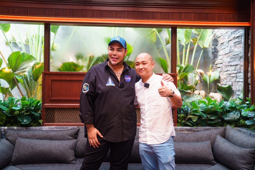 Ivan Gunawan Digandeng HW Group Desain Baju Khusus (Foto: instagram)