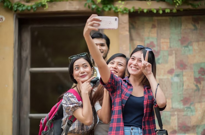 Survey: Konten di Media Sosial jadi Inspirasi Liburan Gen Z dan Milenial