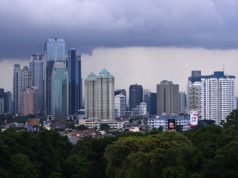 Cuaca Berawan Selimuti Sebagian Besar Kota Besar di Indonesia