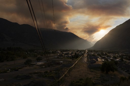 Imbas Kebakaran Hutan, Puluhan Ribu Warga di Kanada Diminta Evakuasi Diri