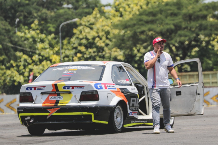 GIIAS 2023: Pembalap Nasional Valentino Ratulangi Unjuk <i>Skill</i> di Booth Medcom.id