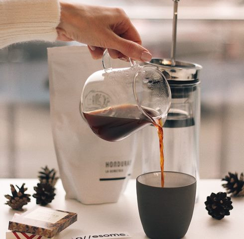 Kopi dingin atau kopi panas yang lebih baik? Ini jawaban ahli. (Foto: Ilustrasi/Dok. Unsplash.com)