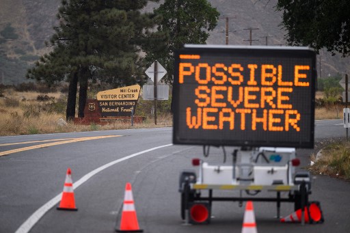 Los Angeles Diguncang Gempa, Dibarengi Ancaman Badai