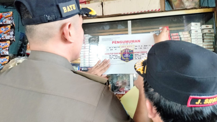 Tak Kantongi Izin Jual Miras, Toko Kelontong di Cempaka Putih Ditutup