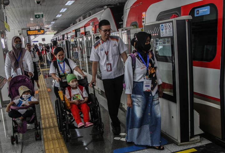 Berapa Tarif Terjauh Naik LRT Jabodebek?