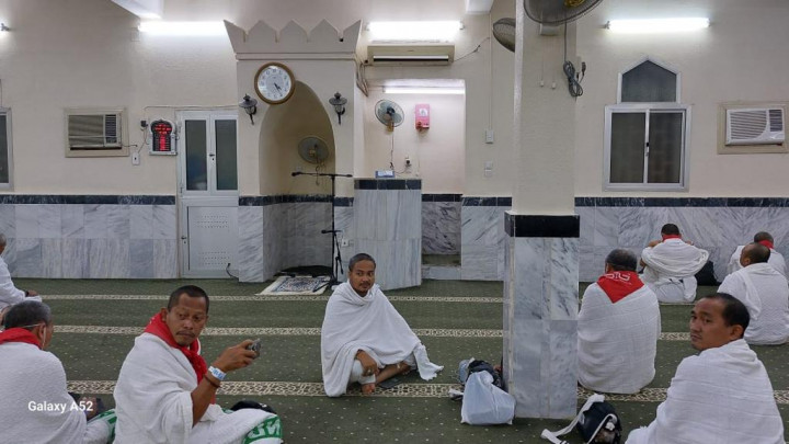 Jemaah Haji Jatim Tagih Janji Tambahan 5 Liter Air Zam-Zam