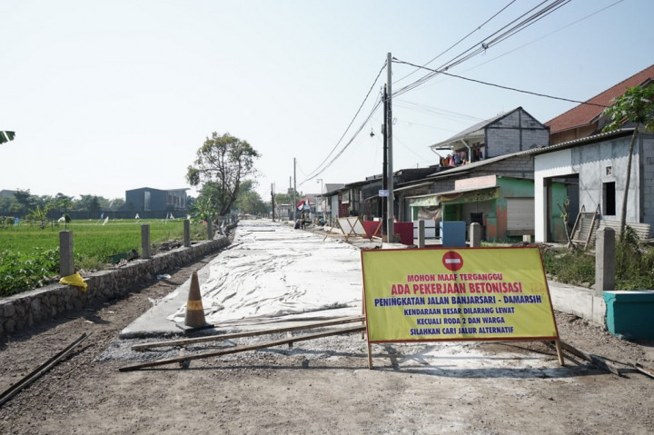 Betonisasi Ruas Jalan Banjarsari-Damarsi Buduran Masuki Tahap Cor Lapis Bawah