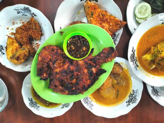 'Enak Banget!' Ikan Bakar Uda Eri Kota Jambi, Per Hari Mampu Habiskan 50 Kg Ikan Nila