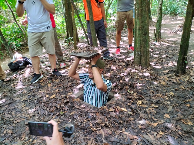 Terowongan Cu Chi kamu bisa menjelajahi peninggalan perang, merasakan petualangan bawah tanah di Vietnam. (Foto: Dok. Medcom.id/Harianty)