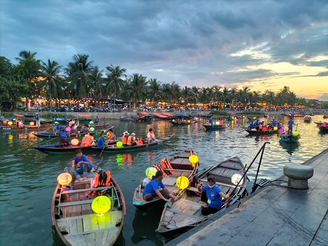 Berkunjung ke Kota Bersejarah Vietnam Hoi An