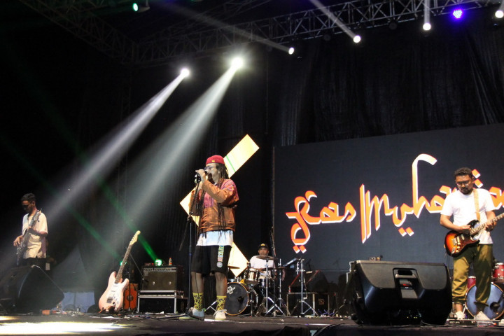 Festival Reggae Hadirkan Ras Muhamad, Menikmati Musik dan Senja di Kepulauan Seribu