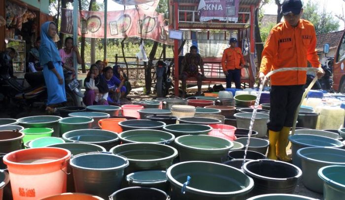 Pemkab Bogor Salurkan 970 Ribu Air Bersih ke Warga Terdampak Kekeringan