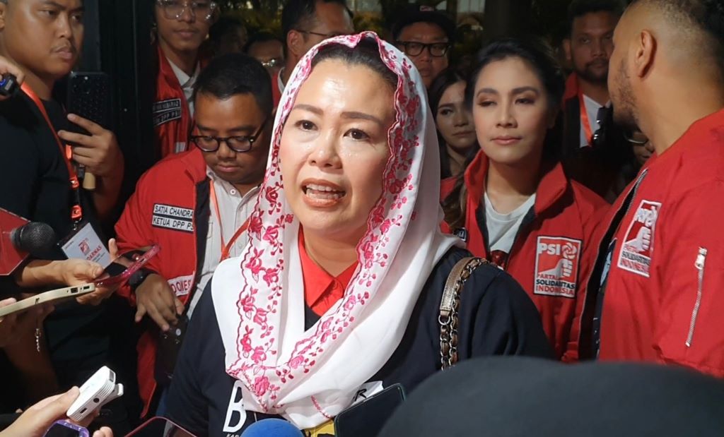 Peluang Jadi Cawapres, Yenny Wahid Mohon Petunjuk ke Makam Gus Dur