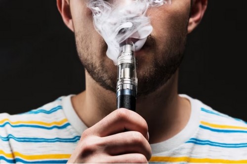 Dampak Buruk Vape, Atlet MMA Ini 'Kehilangan' Sebagian Paru-Parunya