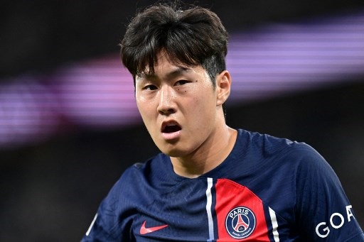 Cedera, Bek PSG Lee Kang-In Terancam Absen di Asian Games