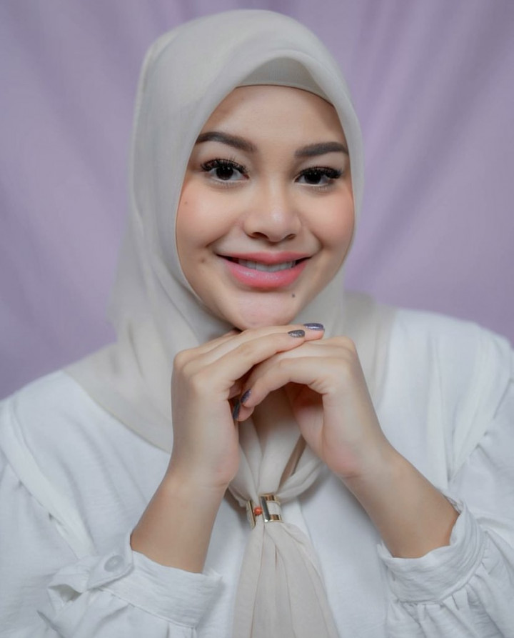 Wow! Perdana Live Streaming di Shopee Live, Aurel Hermansyah Kebanjiran Lebih dari 3 Ribu Pesanan