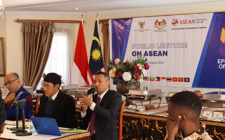 KBRI Windhoek Sosialisasikan Keketuaan ASEAN Indonesia Melalui Kuliah Umum