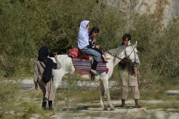 Taliban Larang Perempuan Kunjungi Taman Nasional Band-e-Amir, Apa Alasannya?
