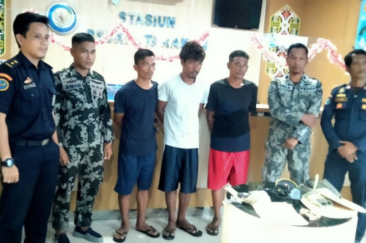 PSDKP Tarakan Tangkap Kapal Nelayan Malaysia Bawa Bom Ikan