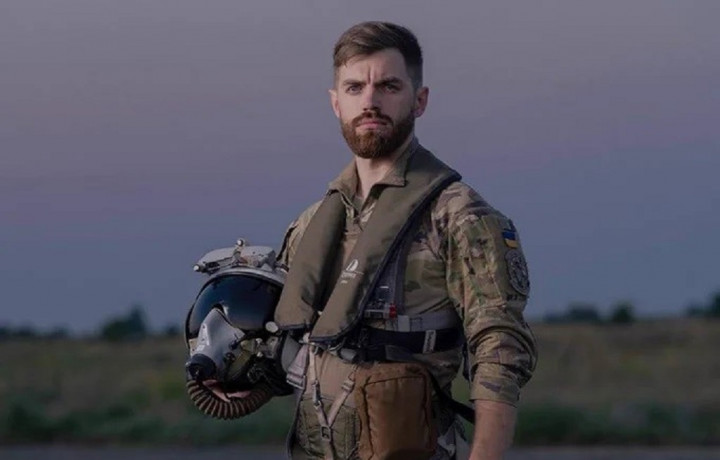 Pilot Legendaris Ukraina Tewas dalam Tabrakan Udara, Zelensky Beri Penghormatan