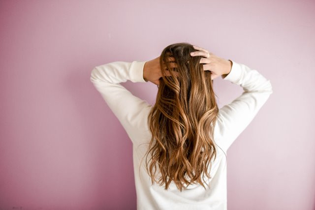 Berikut ini perawatan rambut yang diwarnai. (Foto: Ilustrasi/Dok. Unsplash.com)