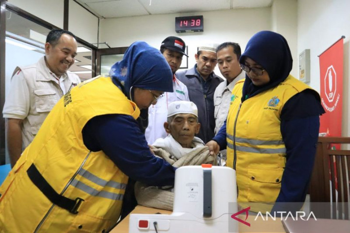 Sebulan Dirawat di Arab, Jemaah Haji Asal Sumbar Tiba di Tanah Air