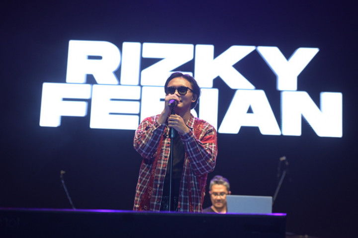 Malam Seru Marion Jola dan Rizky Febrian di Ecopark Ancol