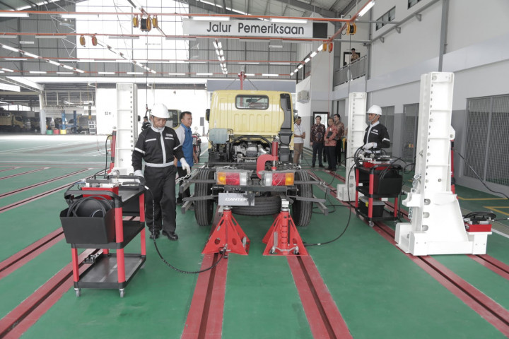Mitsubishi Fuso Bangun Bengkel Khusus Perbaikan Body & Sasis