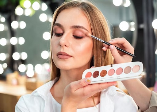 Ladies Wajib Tahu! Begini Trik Make Up untuk 5 Jenis Bentuk Mata