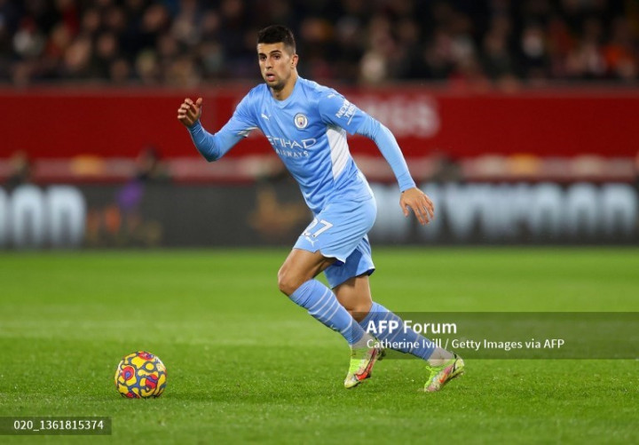 Xavi Masih Nantikan Kedatangan Cancelo