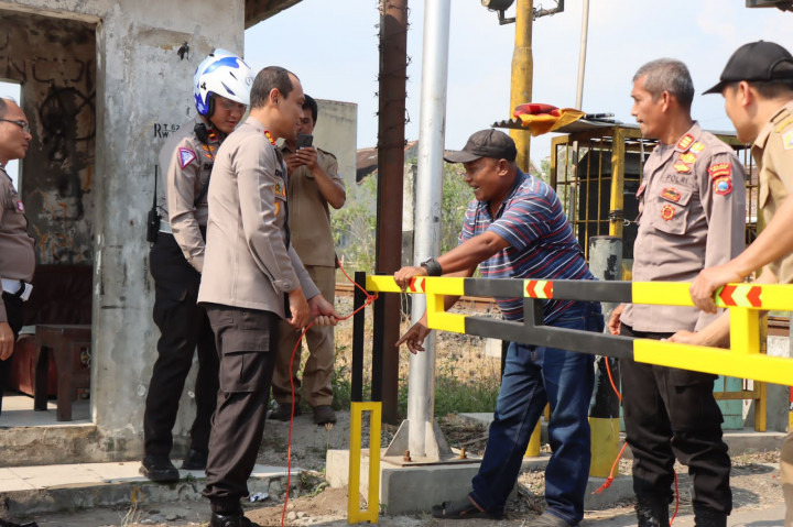 Polres Malang Pasang Palang Pintu di 18 Perlintasan Sebidang