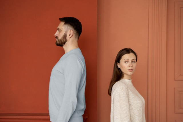 Kamu Cemburuan? Coba Ikuti 4 Cara Atasi Kecemburuan Terhadap Pasangan